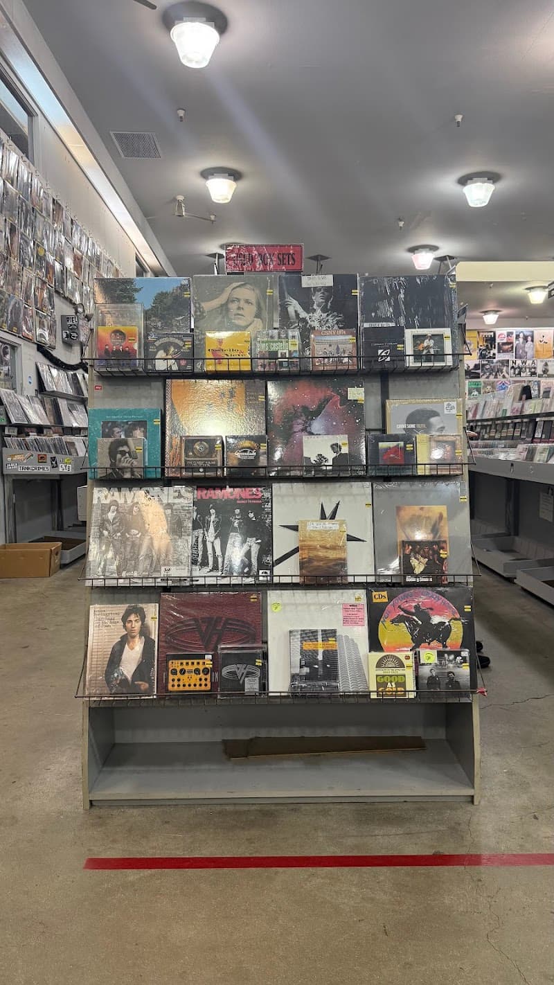 Amoeba Music β view 2