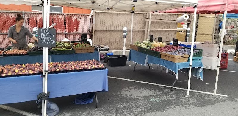 Inner Sunset Farmers Market — view 2