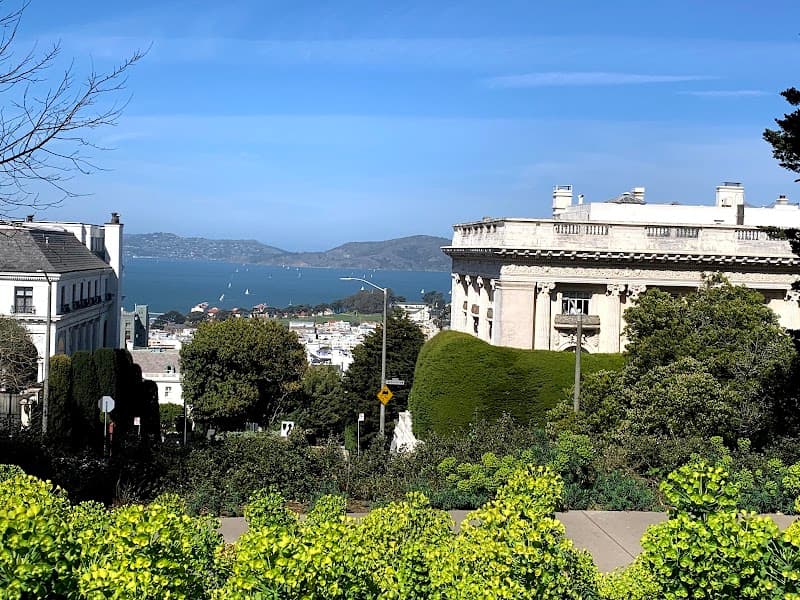 Lafayette Park - Photo 1