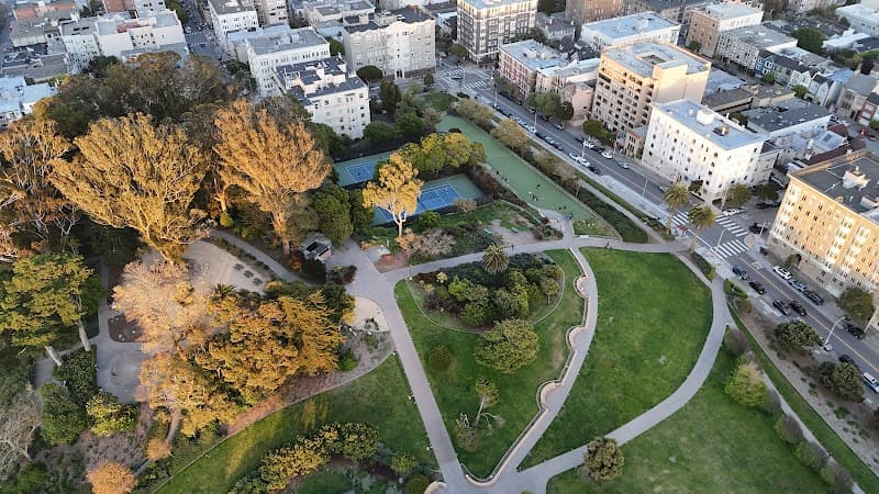 Lafayette Park - Photo 2