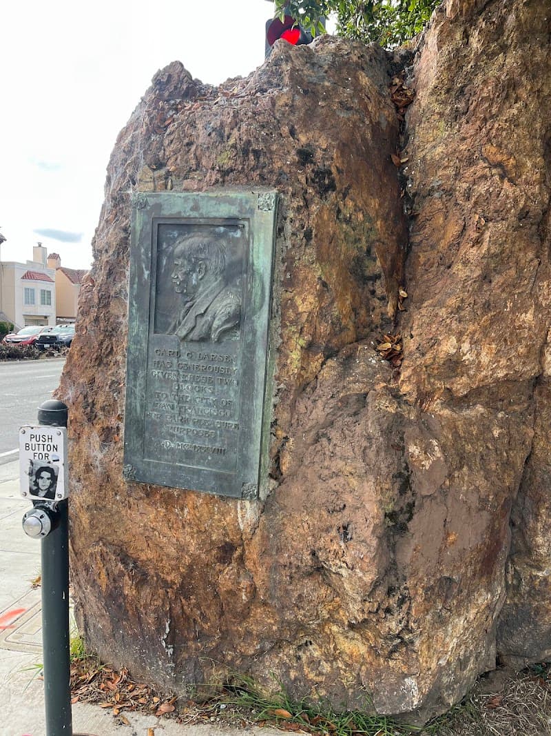Larsen Playground (Carl Larsen Park) — view 3