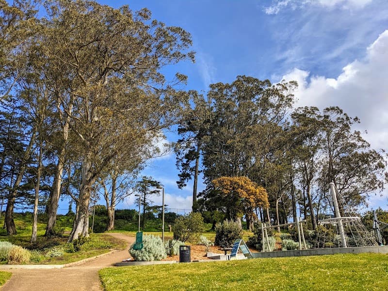 McCoppin Square - Photo 2