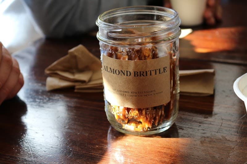 Mr. & Mrs. Miscellaneous - Photo 2