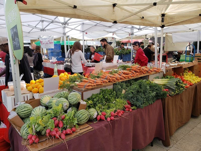 Noe Valley Farmers Market β view 2