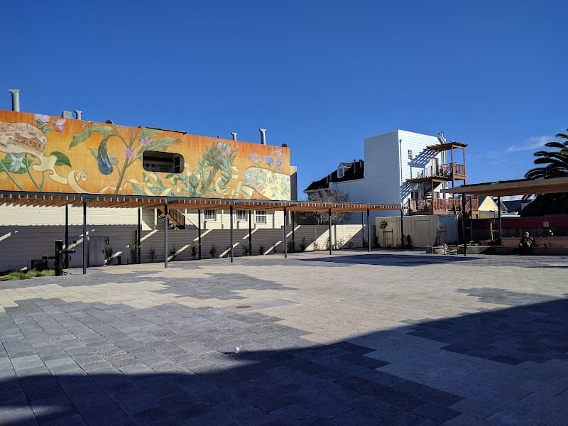 Noe Valley Town Square